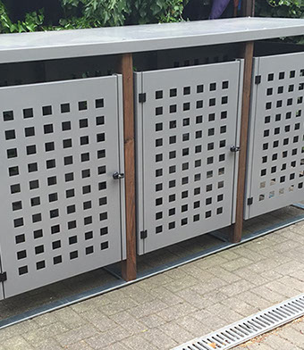 Selbst hergestellte Muelltonnenverkleidung